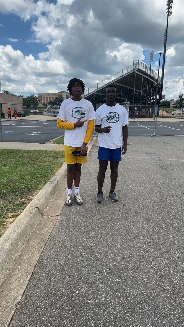 omarionyoung25's tweet photo. #anotherblessingfromgod I want to thank @FAMU_FB for have me and @RalphealWillia5 @CoachMattB_ @CoachColzie @CC_BIGCOACH @CrispFB ✝️✅ https://t.co/rU9q0rxmUS