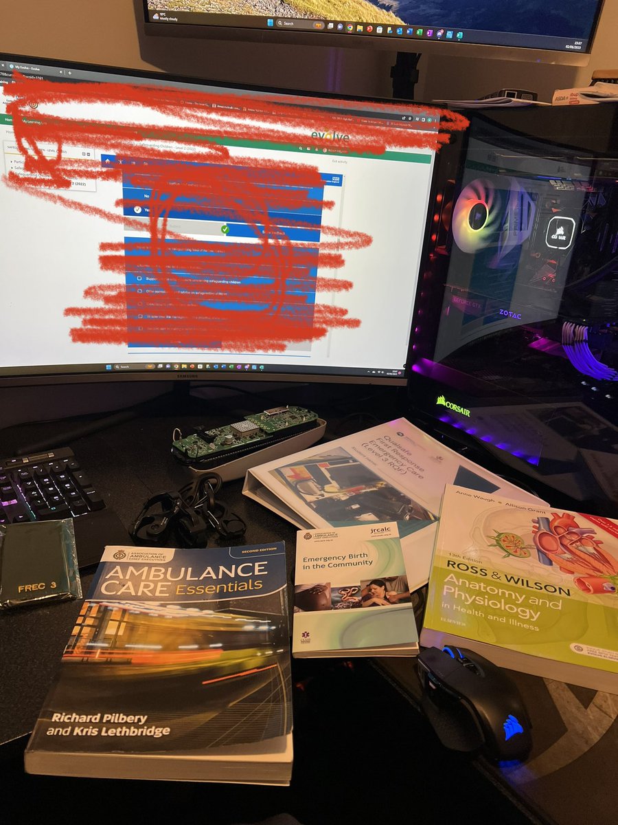 CaptainnCrash's tweet photo. Some more late night reading! https://t.co/PXzySJOx0t