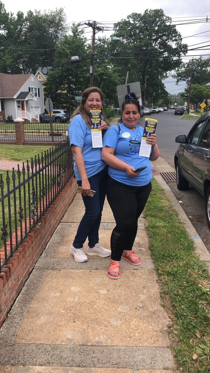 MakeRoadActNJ's tweet photo. ✊🏾Today we knocked on the doors of hundreds of Latinx voters in Union County LD-20 to re-elect

@SenatorJoeCryan 
@AnnetteQuijano 
@asmatkins 

We must send these champions for immigrant and working class people of color in NJ back to Trenton! https://t.co/8PtdRzFGxw