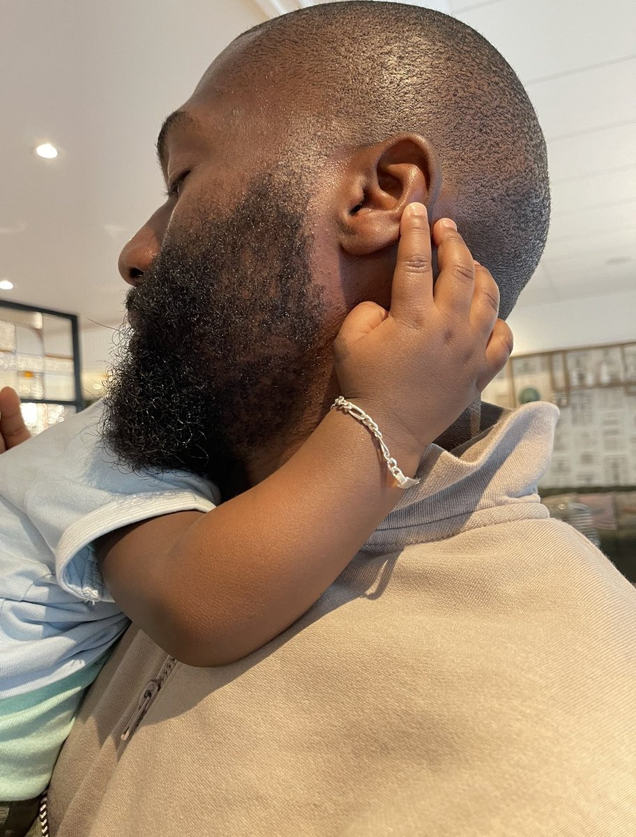 CedricDoumbe's tweet photo. J’espère que mon fils sera un savant pour la communauté et quil va ps aller à lUFC call out Hasbullah 😫 #DescendancePieuse https://t.co/hPKiJcg2JW