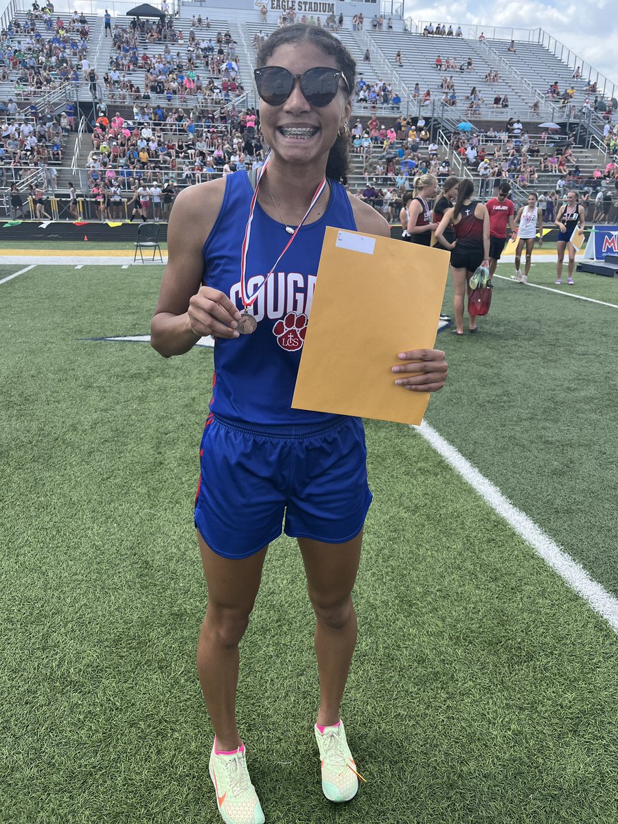 With a time of 5:29.13, Izzy Brooks finishes 8th in the D4 State Championship 1600m Run, earning her an All-State spot. Congratulations, Izzy!