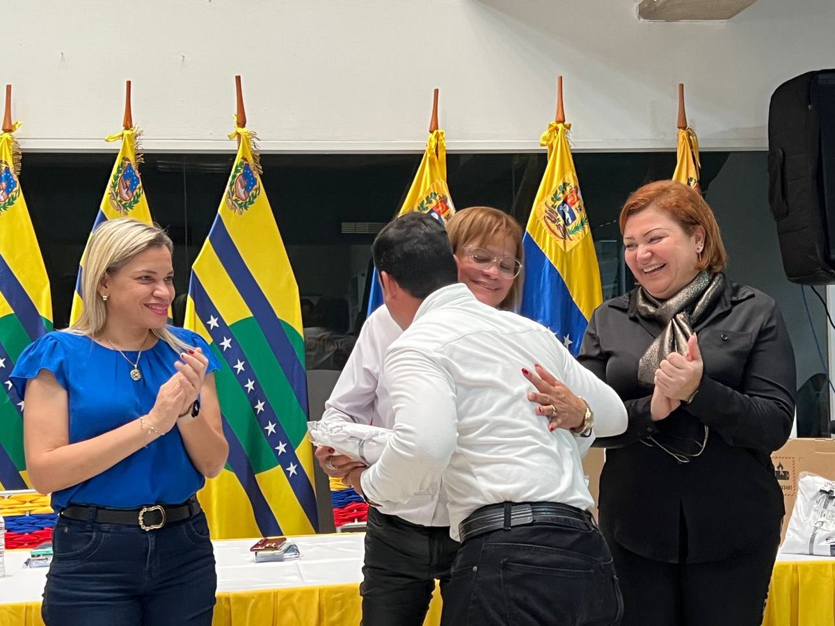 Participamos como jurado en la actividad “Tengo Talento TSJ”, como parte de su celebración, en la que fuimos testigos de toda la versatilidad, ingenio, y carisma de los trabajadores tribunalicios. <a href="/NicolasMaduro/">Nicolás Maduro</a> <a href="/OviedoPSUV/">Tito Oviedo</a> <a href="/mersanchezr/">MERCEDES SANCHEZ</a> #VenezuelaYTürkiyeUnidas