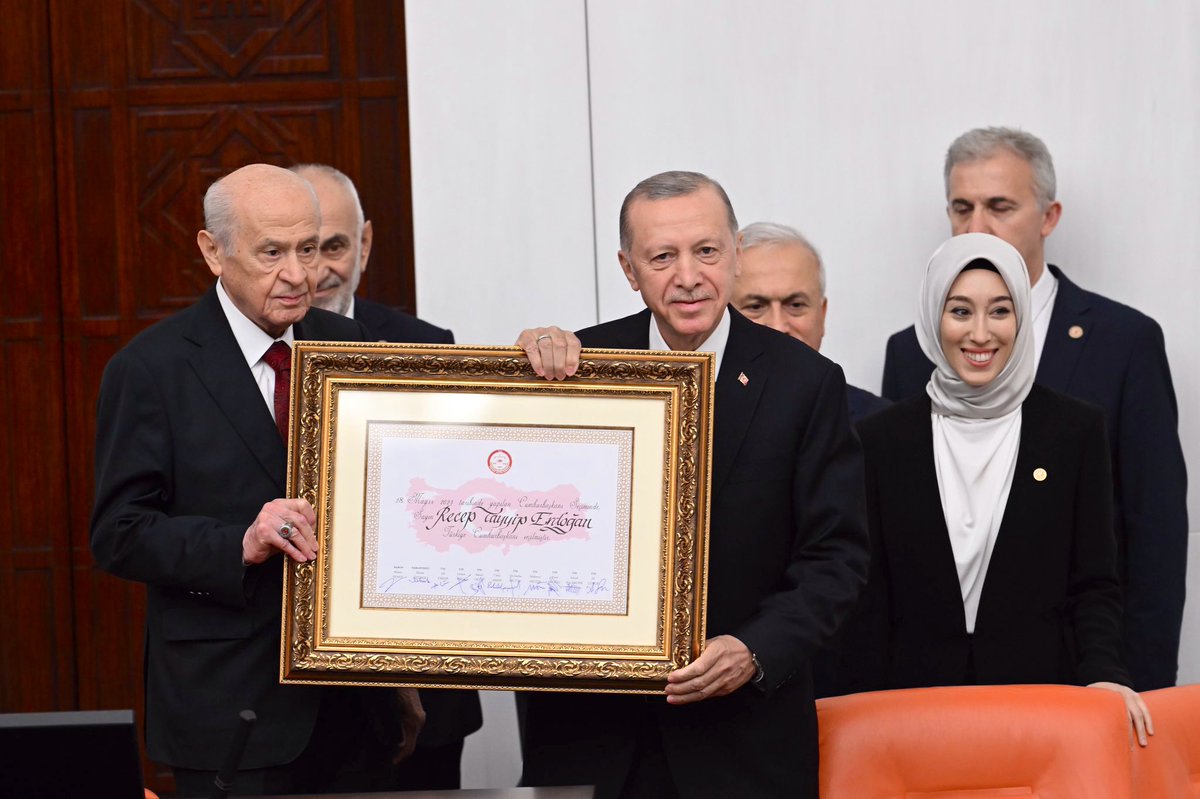 halim_ylmaz's tweet photo. Yine yeniden
Başkan Recep Tayyip Erdoğan… https://t.co/R0YhmvZ8et