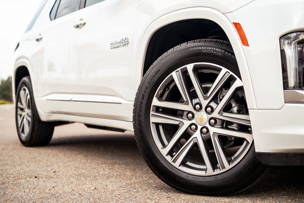 FiestaChevrolet's tweet image. Get #PreApproved for your next #ChevySUV today! #FiestaChevy makes it easy!

Don't wait to apply online bit.ly/3F922Jt or call 956-277-9315!