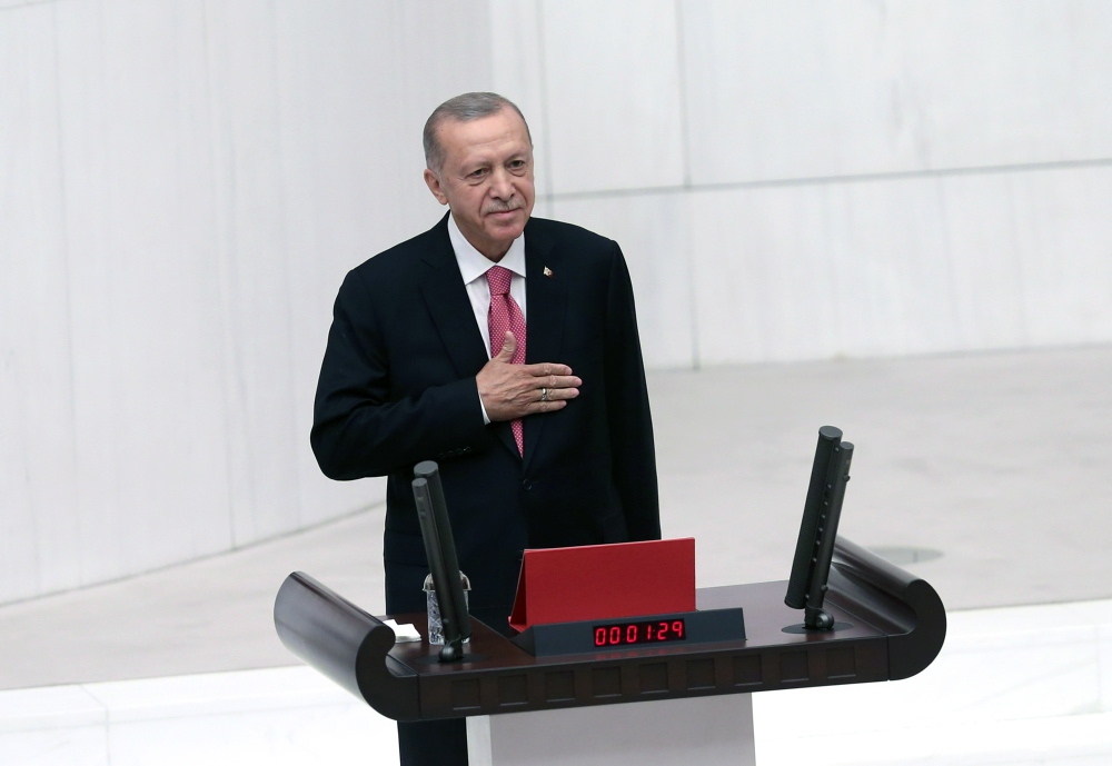 Turkish President Recep Tayyip Erdogan attends his swearing-in ceremony after being re-elected as the Turkish President, at the Turkish Grand National Assembly (TBMM) in Ankara, Turkey, 03 June 2023.

📸 EPA / Necati Savas

#epaimages #turkey #erdogan