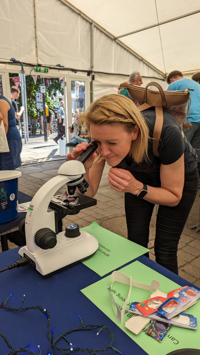 A visit from @PGCEgeogUoY at our science out of the lab stall @ #festivalofideas <a href="/UniOfYork/">University of York</a> <a href="/PGCEUnivofYork/">University of York PGCE</a>