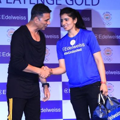 Time to update Profile pic😍🤘#NewProfilePic with <a href="/akshaykumar/">Akshay Kumar</a>