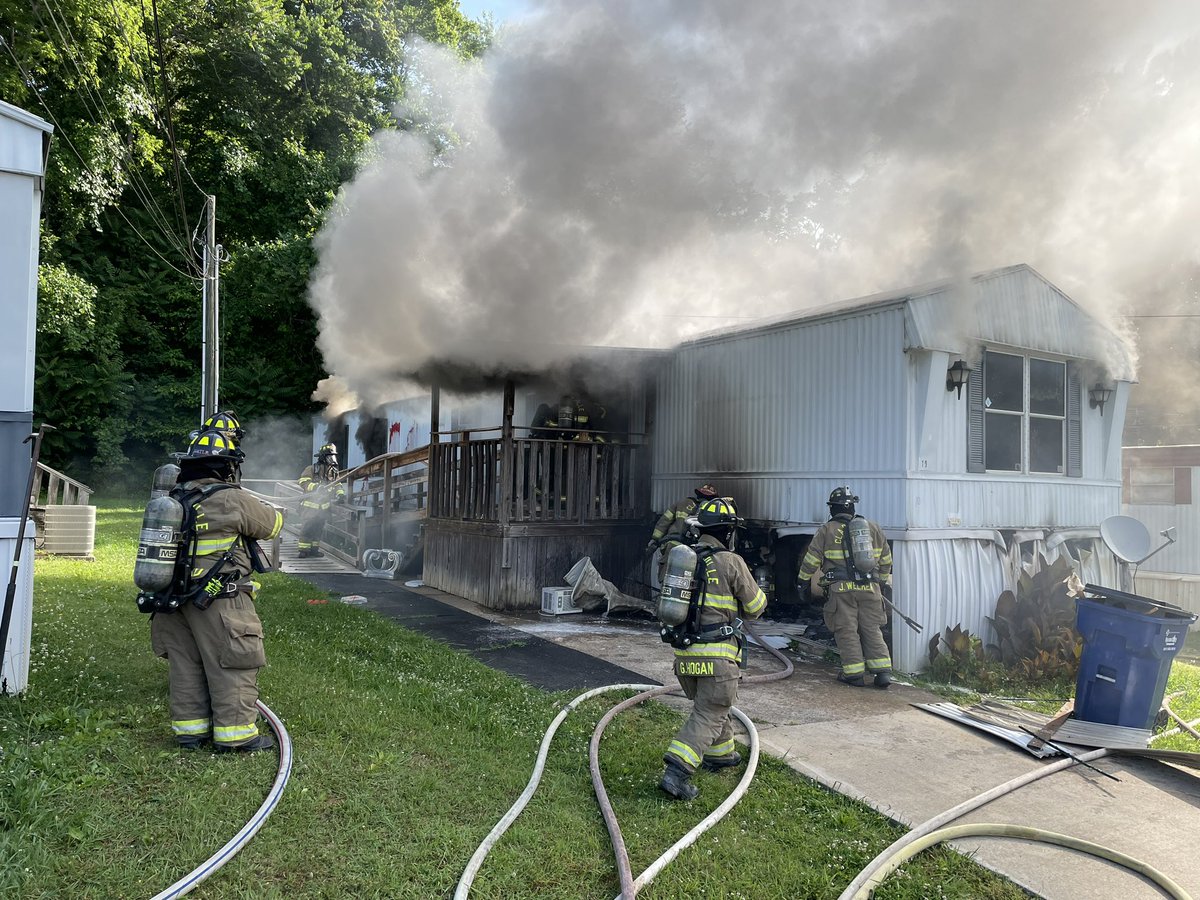 ClksFire's tweet photo. 6-3-23 8:33 am:
Battalion 2 units from Stations 5, 6, &amp; 1 are on the scene of a mobile home fire on Cedarcrest Dr.
Firefighters attacked the fire from the outside and quickly transitioned to the interior. 
Fire is now under control. No injuries &amp; fire is under investigation https://t.co/4jIPvWqP1K