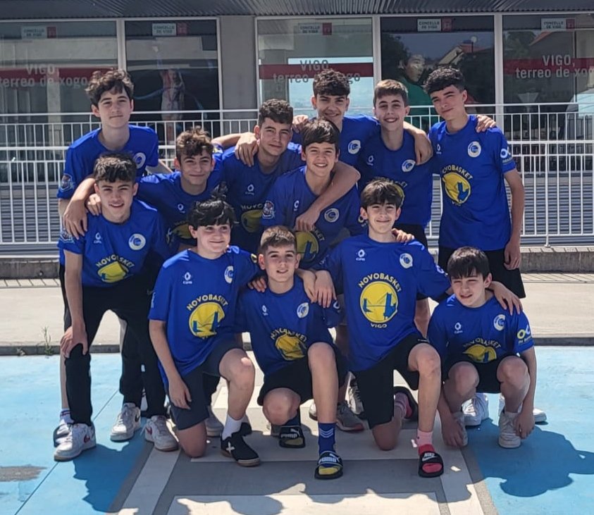 cnovobasketvigo's tweet image. Comenzamos‼️
#CAMPEONATODEESPAÑA
#infantil
#BADAJOZ 
#vamosnovo