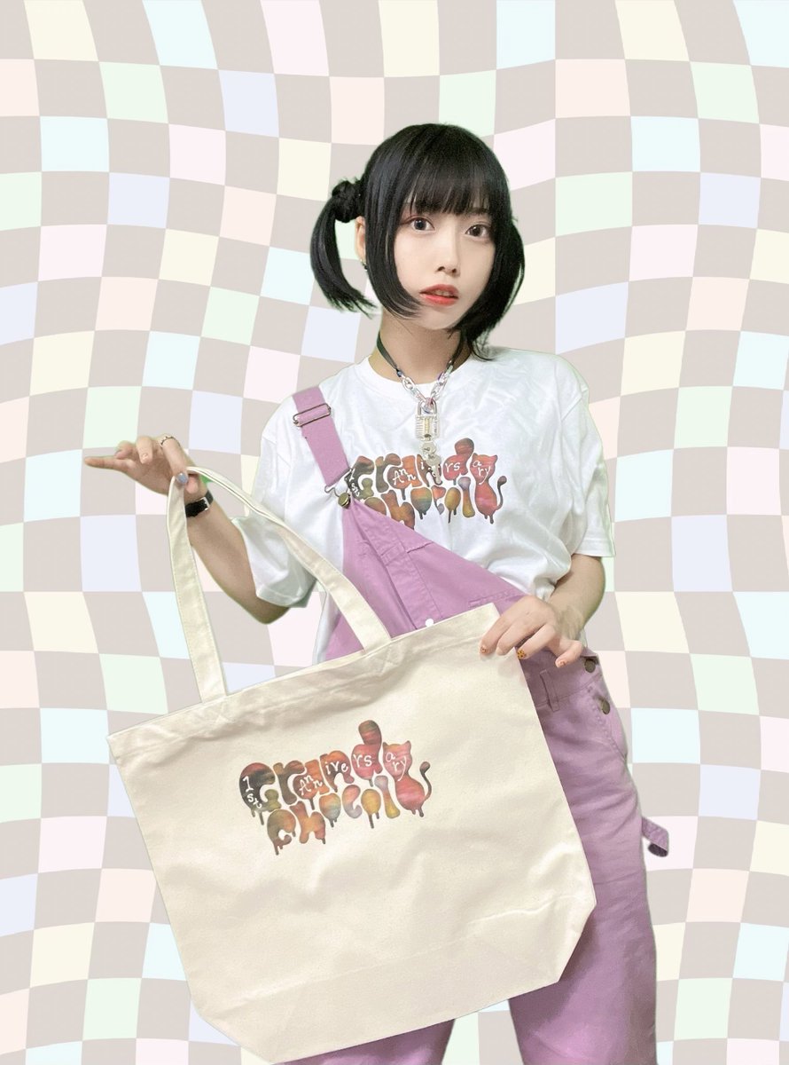 chocol8band's tweet photo. 【✨RTプレゼント企画✨】

Grand chocol8 1周年を記念して
『Anniversary BIGトートバッグ』を
1名様にプレゼント✨

フォロー＆RTで応募完了🍫

大容量のLLサイズ、
フルカラー印刷でオシャレに持ち運べます🐾

#ちょこはち #RT https://t.co/CwPJ09YIkf