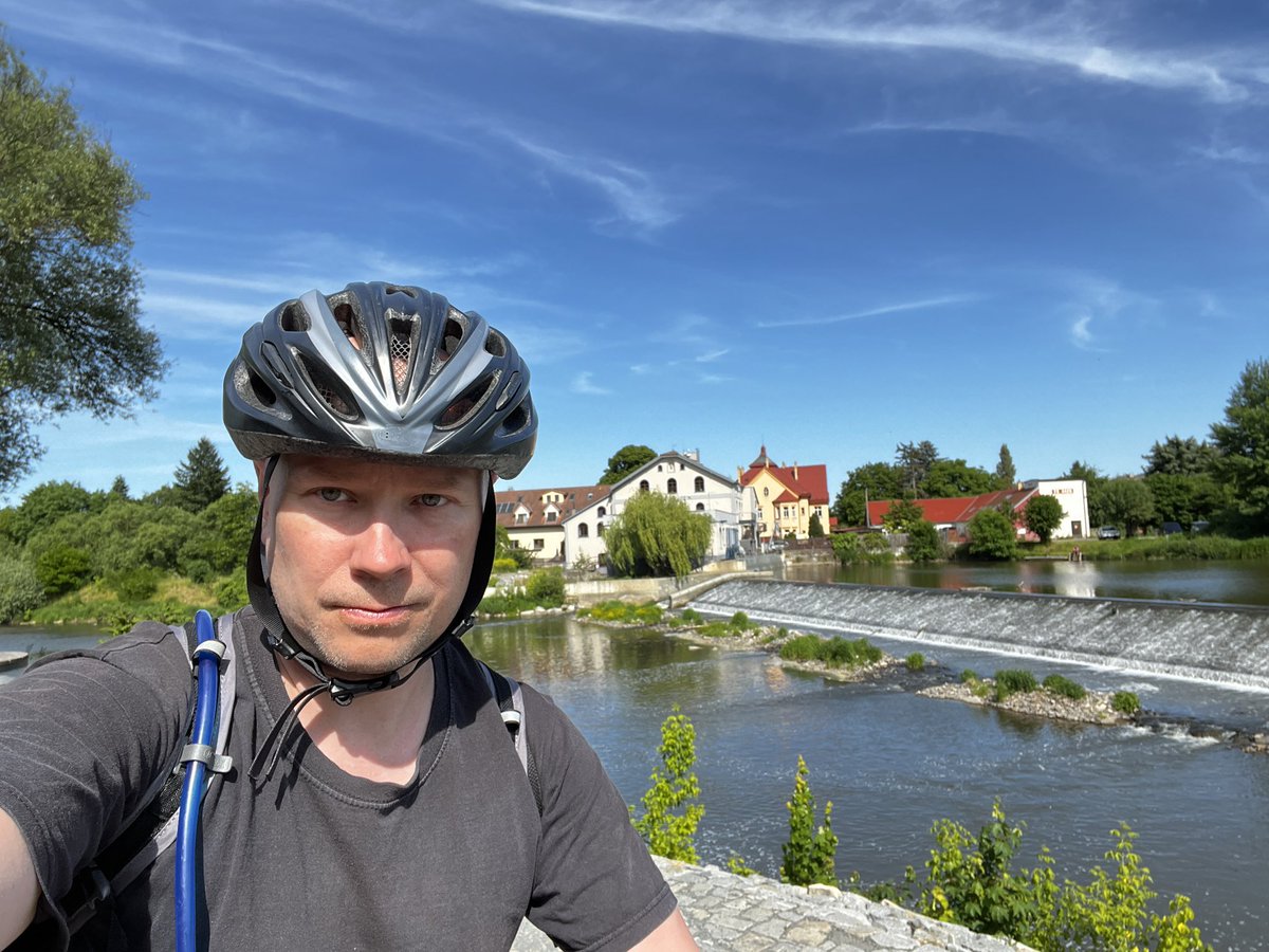 LIHISfi's tweet image. #eurotour23 edennyt Eurovelo 4 Praha-Frankfurt. 16/900. Alku ollut ihan mahtava, @visualisti sanoin: nautin!