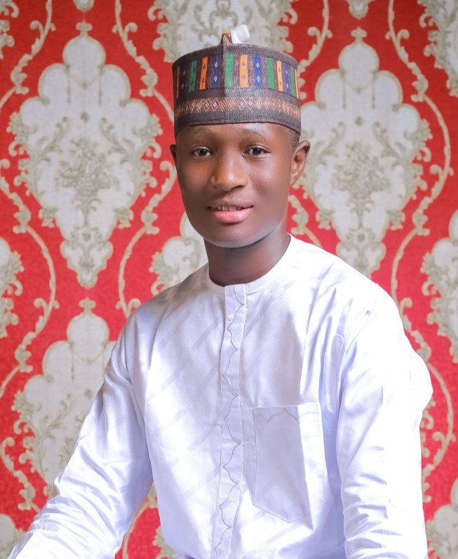 IBRAHIM54876870's tweet photo. Ba Dole Bane Sai Kayi Kudi Amma Karka Sakarwa Talauci Fuska🧏 https://t.co/1La5AbFGFx