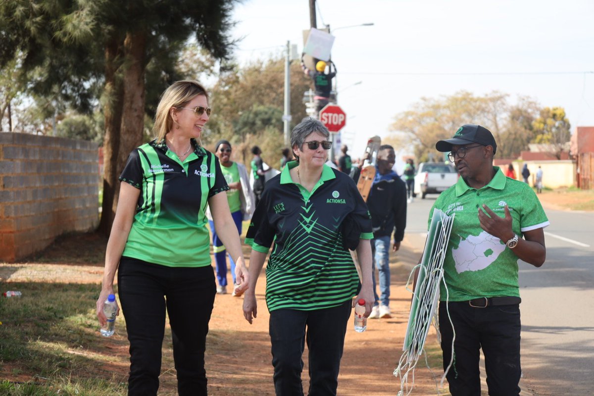Western cape Provincial Chairperson Michelle Wasserman @go2Michelle on the ground in Ward 7.

The Green machine is out showing force today in Johannesburg 🇿🇦🇿🇦 #ActionSA2024Project