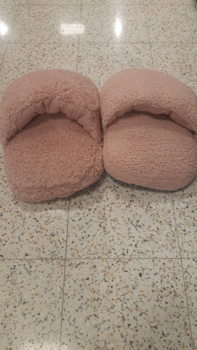 troymole's tweet photo. #BillyConnolly found your slipper for the fireside!!!! https://t.co/m5gojYrdlv