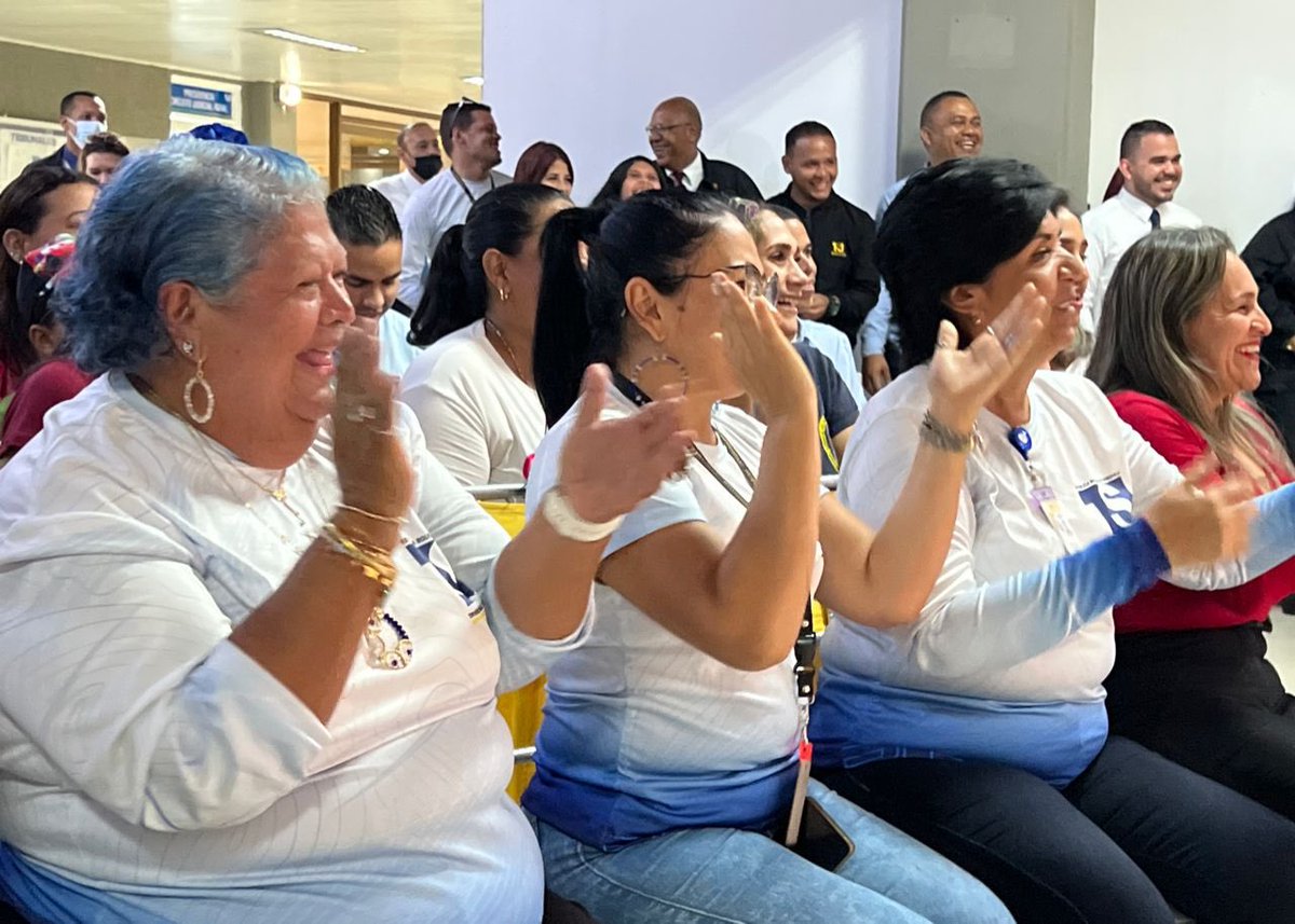 A propósito de la celebración del Día del Trabajador Tribunalicio, compartimos con los hombres y mujeres dedicados a velar por la justicia. Gracias a nuestra jueza rectora, doctora <a href="/mersanchezr/">MERCEDES SANCHEZ</a>, por esta bonita invitación. <a href="/NicolasMaduro/">Nicolás Maduro</a> <a href="/OviedoPSUV/">Tito Oviedo</a> 
#VenezuelaYTürkiyeUnidas