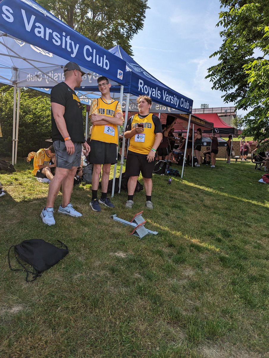 Avon OrioleAthletics (@orioleathletics) on Twitter photo Thank You <a href="/HSEAthletics/">HSE Royals Athletics</a> for the great hospitality letting <a href="/AvonUtf/">AVON UTF</a> hang out in the shade. <a href="/HoosierCConf/">Hoosier Crossroads Conference</a> #faceofsportsmanship Thank You <a href="/HSEAthletics/">HSE Royals Athletics</a> for the great hospitality letting <a href="/AvonUtf/">AVON UTF</a> hang out in the shade. <a href="/HoosierCConf/">Hoosier Crossroads Conference</a> #faceofsportsmanship