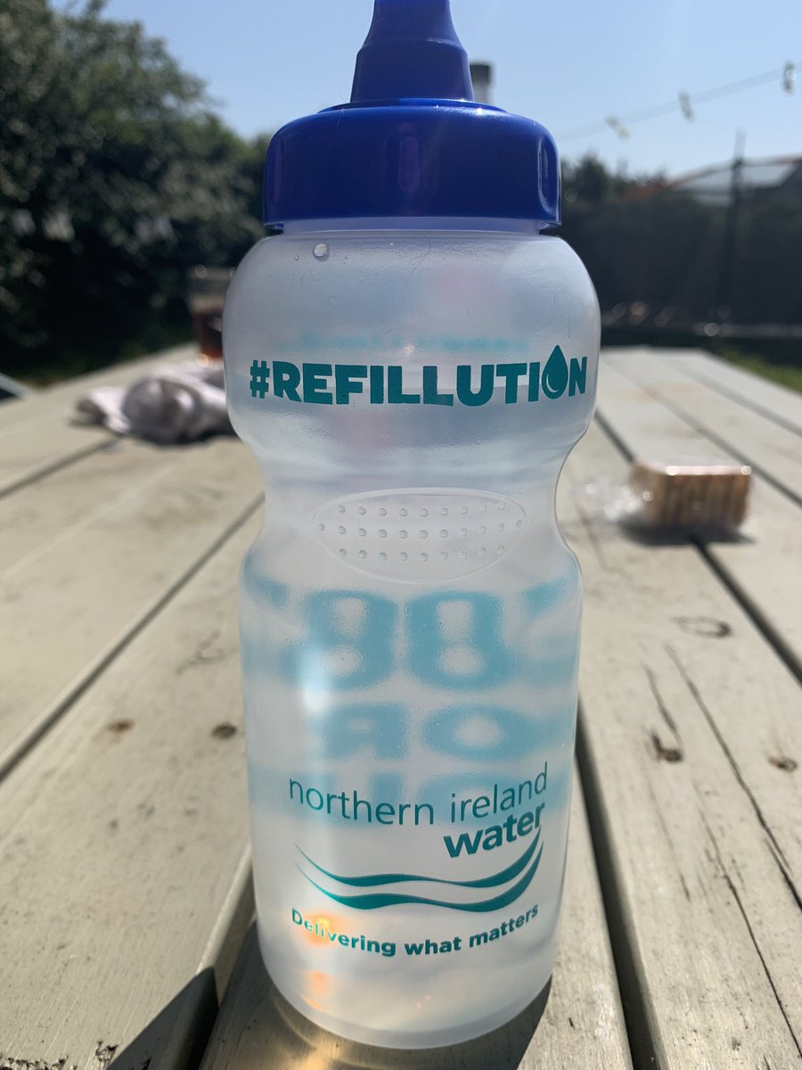 SarahDawson83's tweet image. Good idea at SeaBangor …. Big tanks of water and free refillable bottles … it’s hot out there 🥵 #refillution