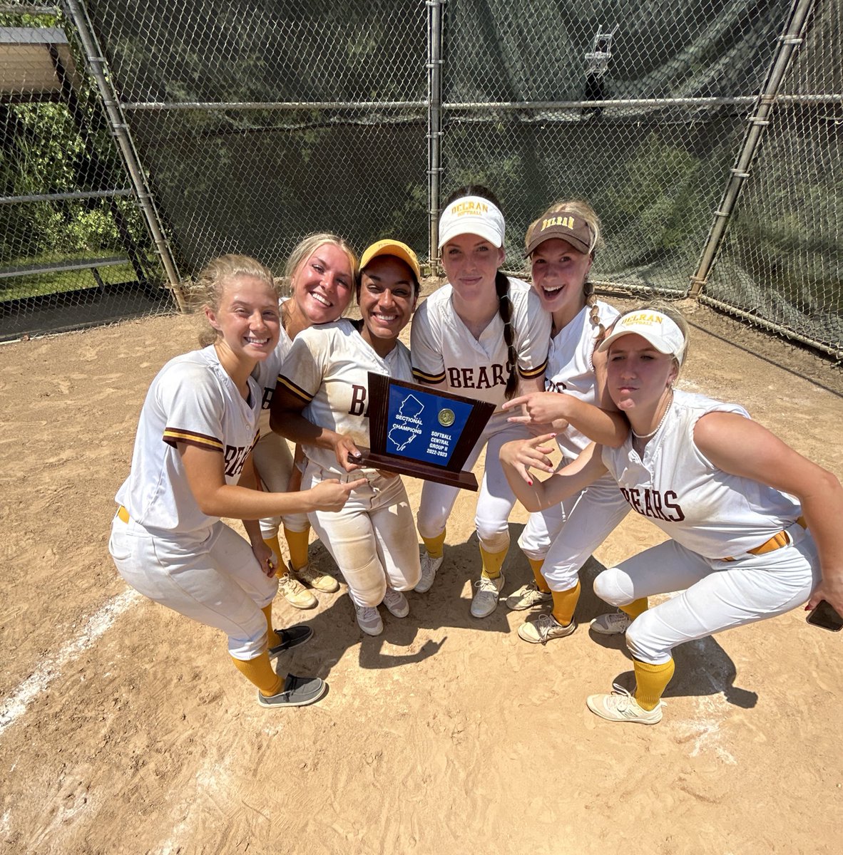 cjackson_24's tweet photo. WHAT A DAY YESTERDAY! WE ARE SECTIONAL CHAMPS! I COULDN’T BE MORE BLESSED TO COMPETE ALONG SIDE THESE GIRLS! SO SO PROUD OF YOU ALL! THE DIAMONDS ARE GOING TO STATES💛💛💛 https://t.co/MEv1LERufX