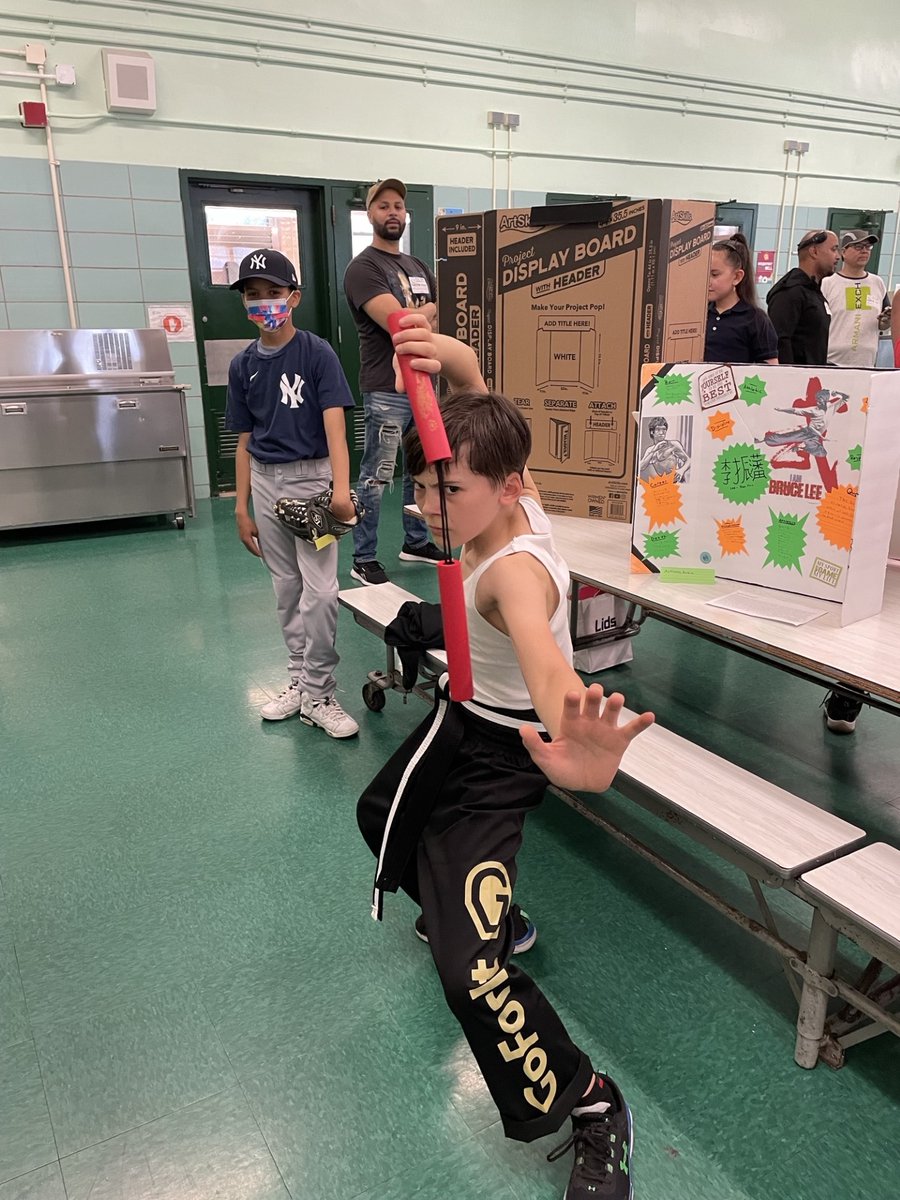 PS232QStrong's tweet photo. PS232Q Strong - More of "Living Museum Day"! Jackie Robinson, Bruce Lee, and Frida Kahlo stopped by! @D27NYC https://t.co/tqQqnD5Ww5