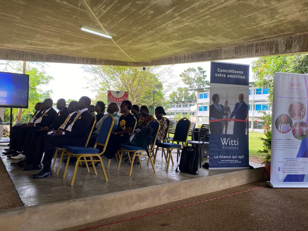 wittifinancesci's tweet photo. Ce samedi 3 juin, Witti Finances Côte d’Ivoire collabore avec la Fête d'Excellence et du Mérite organisée par le Lycée Sainte Marie de COCODY, autour du thème "les mathématiques en scène".

#wittifinances #wittifinancesci #wittici #alisma #abidjan #cotedivoire #ci225 https://t.co/rMLydzlw2F