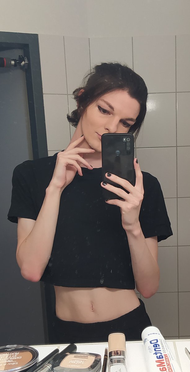 mz_femboy's tweet photo. First post, hello twitter! 💞 https://t.co/7HoutKryH2