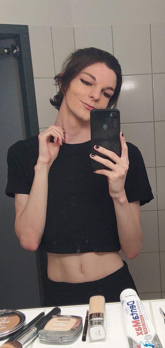 mz_femboy's tweet photo. First post, hello twitter! 💞 https://t.co/7HoutKryH2