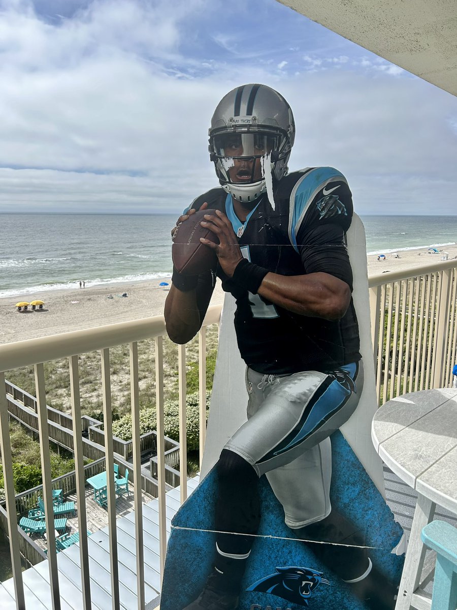WFNZ_Doghouse's tweet photo. Beach life is a good life!π€
#ShinethrutheShade #KeepBeaching #wfnz #wherescardboardCam #WFNZinvestigates #CardboardCam #adventures #KeepPounding https://t.co/UbRfZVizmc