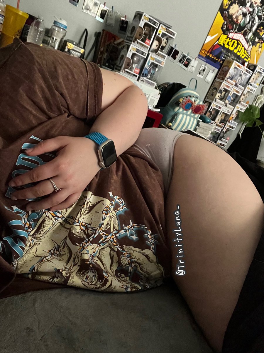 TrinityLuna_'s tweet photo. #nsfw #nsfw_twt #nsfwtwt #nsfwacc #nsfwaccount #nsfwtw #booty #butt
#Chubby_girl #Acup #BigAss #small_breasts #Chubby Sleepy lazy pics I took yesterday that I forgot to post. Oversized shirts with just panties is the best pajamas. https://t.co/Z9JwzCKFct