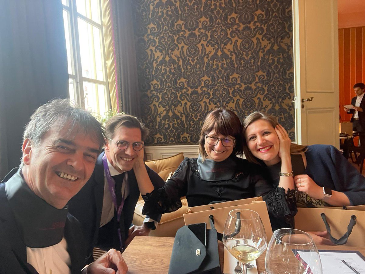 ameliapietr1's tweet photo. Thanks a lot @thomastailly for your hospitality in the sunny &amp; beautiful city of Ghent.
 Magic to meet new and old friends in #BEAM23 and feed our love for endourology @PabloNContreras @emiliani_e @CraccoCecilia @scoffonecesare @EndoLuminalEndo @leye_ajayi @guimaaka @HeleneJung3 https://t.co/vML8IBYoIc