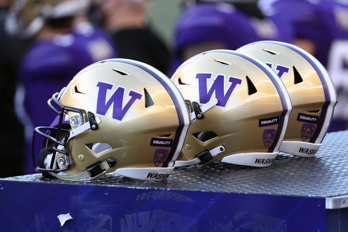 Alema.Iosua (@alemaiosua) on Twitter photo After a great conversation with @scotthuffUW I’m honored to receive a Scholarship offer to the University of Washington #GoHuskies <a href="/UW_Football/">Washington Football</a> <a href="/BishopGormanFB/">Gaels Football</a> <a href="/BrandonHuffman/">Brandon Huffman</a> @juan_rod24 <a href="/GregBiggins/">Greg Biggins</a> After a great conversation with @scotthuffUW I’m honored to receive a Scholarship offer to the University of Washington #GoHuskies <a href="/UW_Football/">Washington Football</a> <a href="/BishopGormanFB/">Gaels Football</a> <a href="/BrandonHuffman/">Brandon Huffman</a> @juan_rod24 <a href="/GregBiggins/">Greg Biggins</a>