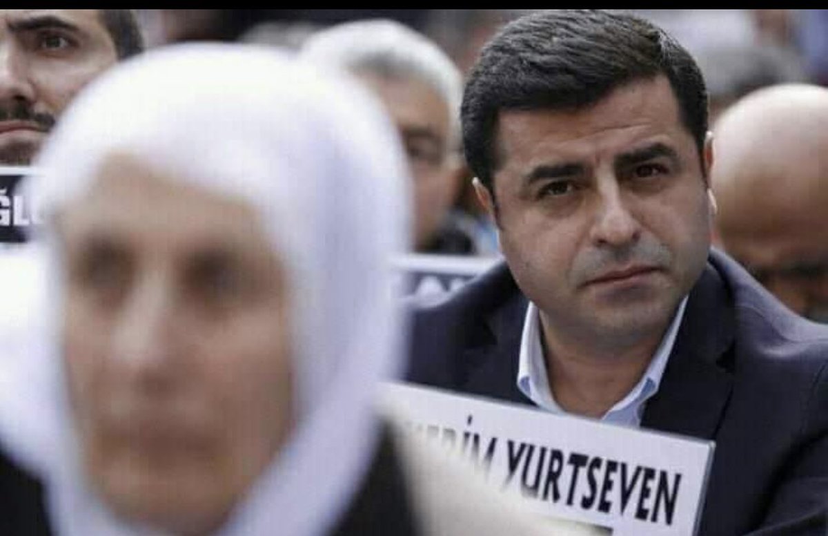 Yalnız başına bıraksan köyüne muhtar seçilemeyecek HDP li sezai Temeli vasıfsızı Demirtaşı suçluyor