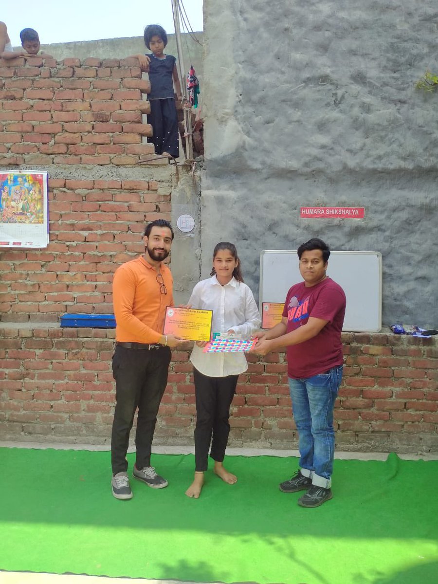 EducareDtef's tweet photo. Last day of Happiness camp done today with kids of Humara Shikshalya .
Today we have organised a dance competition also. Children of this NGO participated in this competition.
Sanjna Singh got  First prize,Priya Singh got second prize and Team of boys got 3rd prize.#basicshiksha https://t.co/cdqjBoENd9