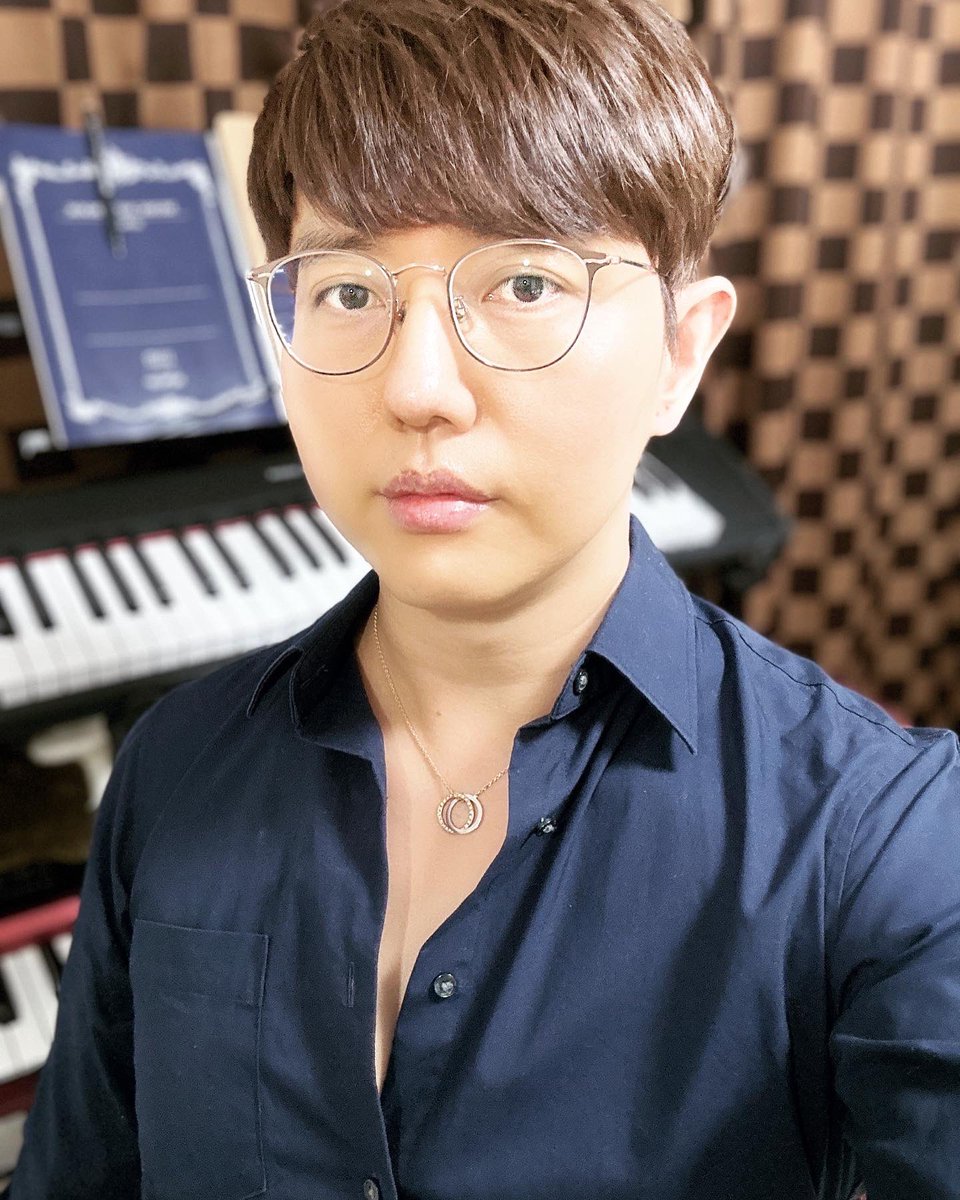 CAnUjisung's tweet photo. 6月スタート

雨上がりで6月のCRLを始めました。
今月は健康を大事に！

6월은 건강에 유의해서 활동하겠습니다.

#ライヴ #コンサート
#powerofvoice
#CAn #ユーシアン #유시안 
#KPOP #JPOP #KJPOP 
#kdrama #韓��ドラマ
#オリジナル曲 

#crlonline #zoom https://t.co/WkcW6N5Tvv