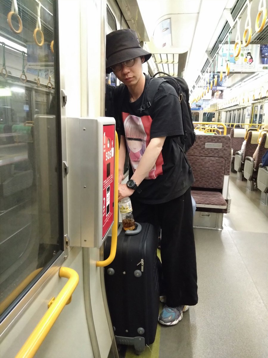 casteroriginal's tweet photo. お腹へって眠いらしい
#KUSOPARTY https://t.co/czjTumiqZY