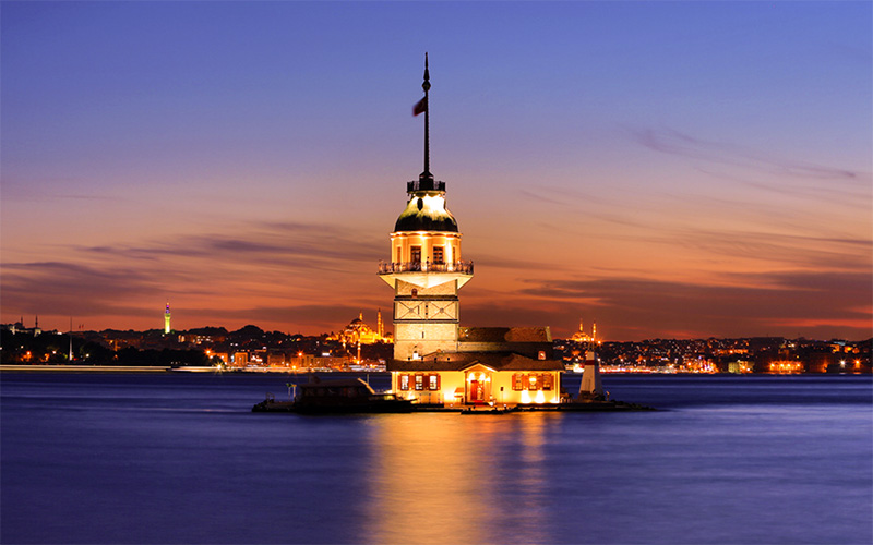 yurtseverkan's tweet photo. Maiden's Tower are you looking for a place to take photos in Istanbul? That alone is enough. Go there if you wish, or watch the view of the Maiden's Tower from Salacak. In any case, stunning photos are guaranteed. https://t.co/jsNJg8Zo5i