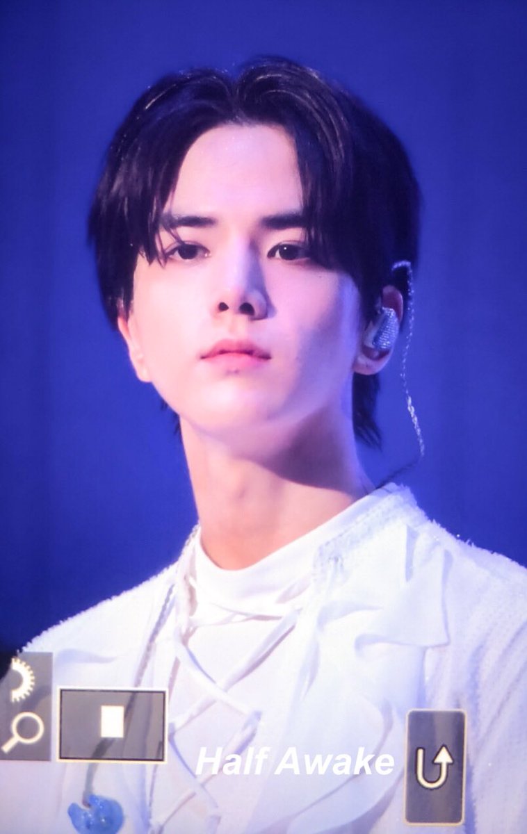 halfawake_0808's tweet photo. 230603 😭  #THEBOYZ #더보이즈 #영훈 https://t.co/7Kwx18ijPA