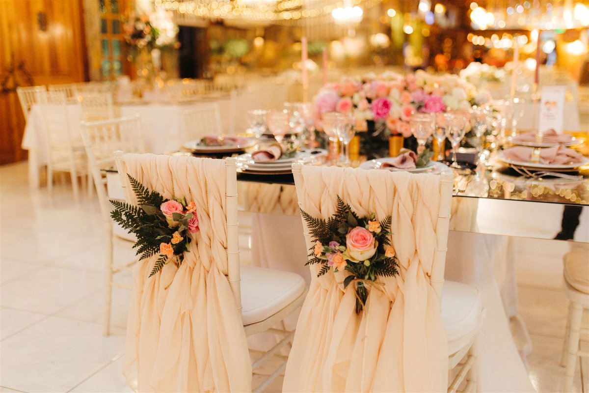 SanCasona's tweet photo. 📸 ¡Descubre el salón principal de Casona San José, un espacio versátil y con una decoración única para tu matrimonio! 💍✨
Fotografía @matandfer
#MatrimoniosEnCasonaSanJose #LugarDeEnsueño #DecoraciónVersátil #BodasDeEn sueño #JardinesMágicos #EquipoProfesional https://t.co/lxUDGBETdQ