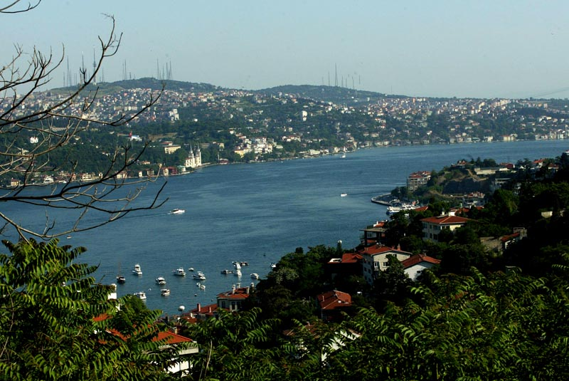 yurtseverkan's tweet photo. Baby Cove From here you can photograph the breathtaking view of Bebek Bay. By the way, it will be even better if your coffee accompanies you. If you wish, you can take a selfie in front of the Egyptian Consulate at the end of Bebek Park. https://t.co/p0tj8vmF4P