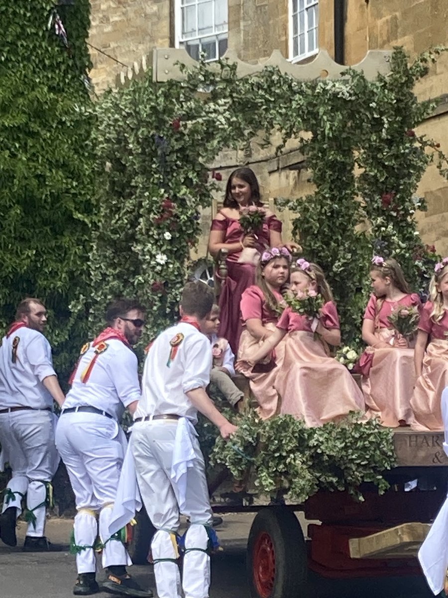 Scuttlebrook Wake Queen of Chipping Campden,  bravo to the organisers keeping a lovely tradition alive