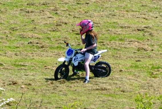 BarnfieldBikes's tweet photo. More antisocial behaviour occurring on Barnfield Recreation Ground today. Arrived at 2pm and STILL there being an annoyance. Hopefully @KentPoliceMed will actually attend & take action #MedwayTaskForce #Police #antisocial #Barnfield @ScottDawsonKP @DccKent @matthewinkent https://t.co/PuVkGy5SYE