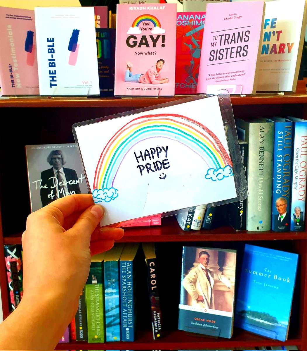 🏳️‍⚧️🏳️‍🌈It's Pride Month 🏳️‍🌈🏳️‍⚧️ Here at Edinburgh Community Bookshop we're celebrating with yet another very gay till display! As a queer owned and run bookshop, we are proud to be an open and inclusive space to our volunteers and customers of all sexual orientations and genders! 🌈💖