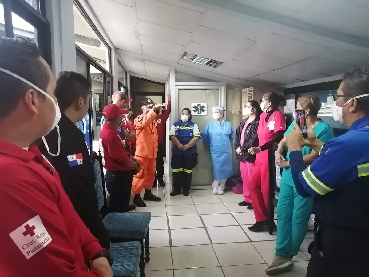 CSSPanama's tweet photo. #Chiriquí
Personal de salud de la policlínica de Boquete, participo de un simulacro por sismo. Actividad organizada por los estamentos de seguridad del distrito.
#CSSSimulacro https://t.co/KW7df37o4e