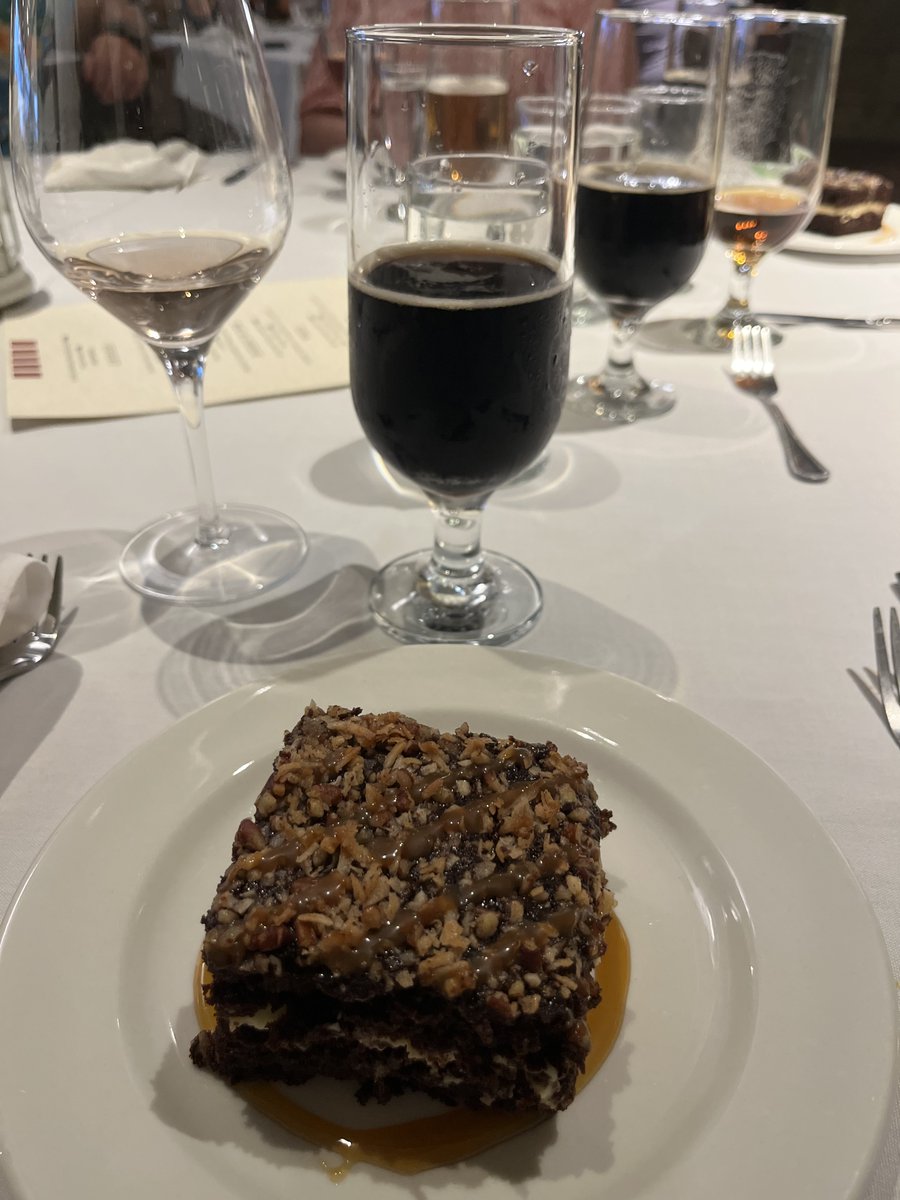 RideauViewGolf's tweet photo. 2/2 Special thanks to Tim Feren of
@BigRigBrewery
for his insight and knowledge about the brews (including our new Old No. 8 Honey Lager) and to Taylor, Tyler and their team for making this such a wonderful experience. #rideauviewlife https://t.co/sYZlAObwis