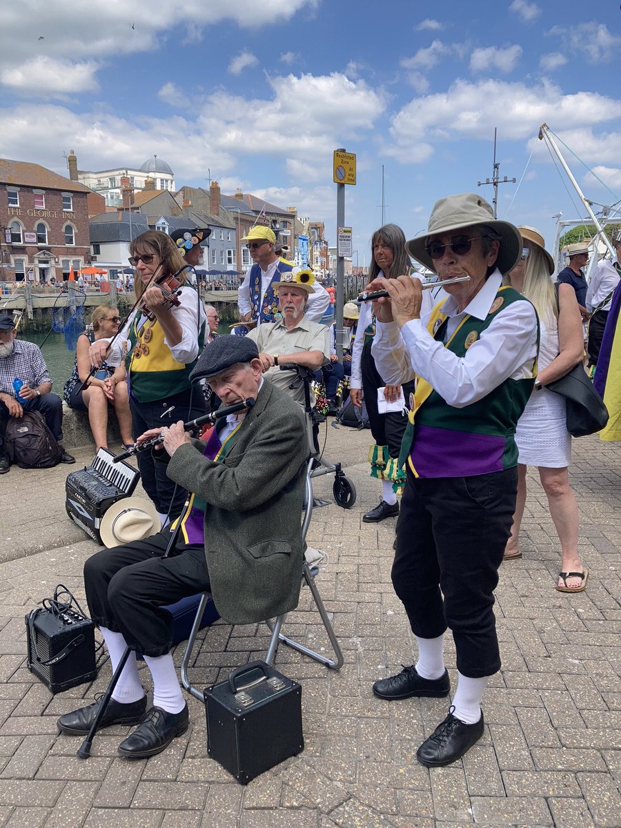 Kelstongh's tweet photo. Wessex Folk Festival is in full swing.
#wessexfolkfestival #folkfestival #festival #localproduce #folk #folkmusic #morrisdancing #morrisdancers #traditional #localcider #Dorset #weymouth #weymouthharbour #dbc #fun #entertainment #sunshine #June #weekend https://t.co/oUCVTeYsQt
