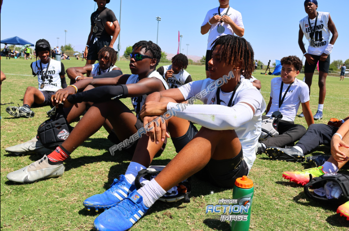 MECHETHECHOSEN1's tweet photo. Got 1% better getting that work at Shook Nationals playing with some older guys🐶🕸️ #702finest https://t.co/W7kMcAnvX2