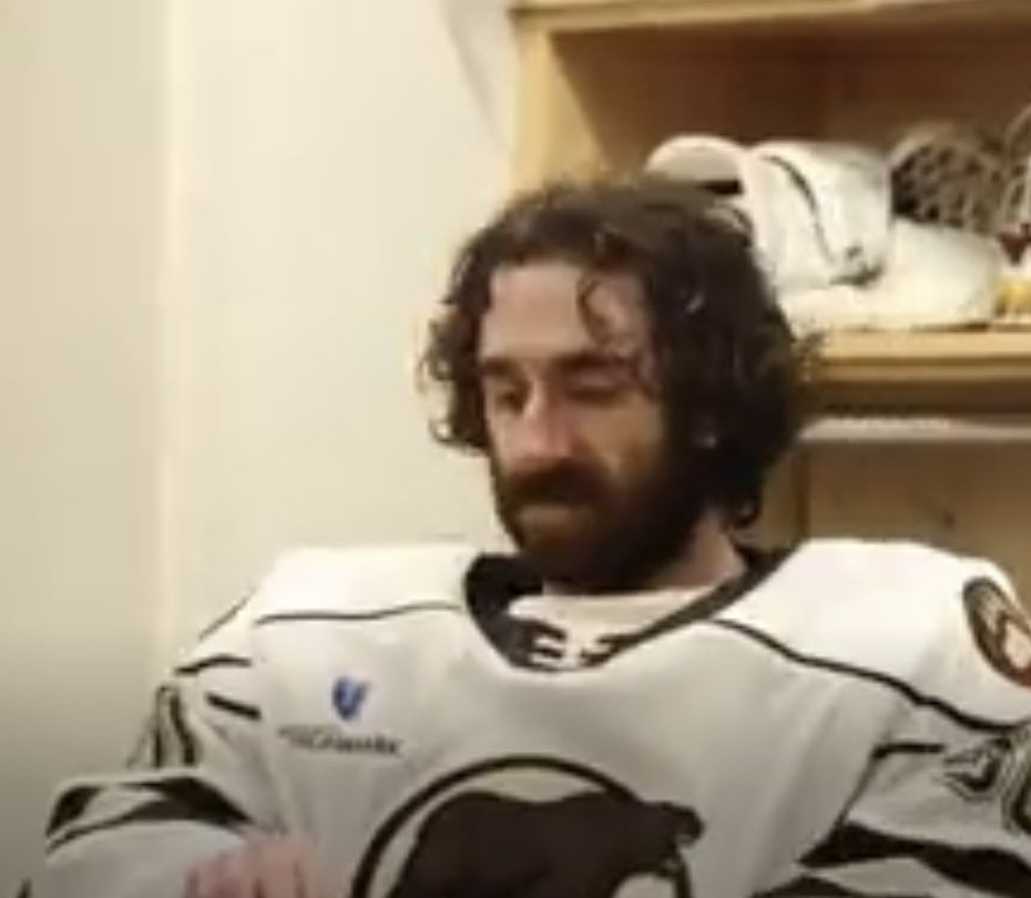 TomGulittiNHL's tweet photo. Hunter Shepard has turned into Denis Lemieux. Next stop:  the Federal League championship. https://t.co/AlPZdHwSEx