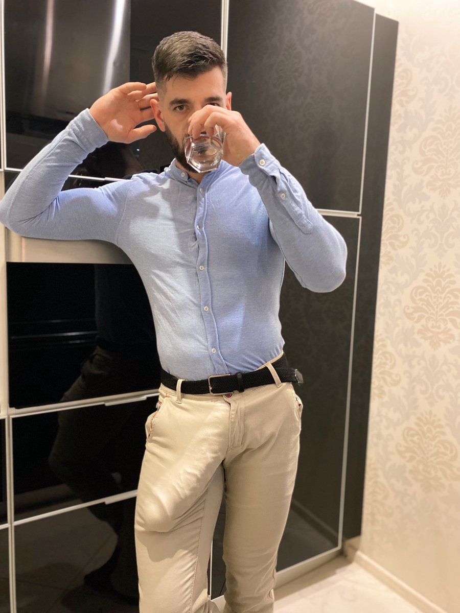 JaysonSen_eth's tweet photo. RT if You're Ready to Surrender to a Top like me #fitness

https://t.co/KE2lsxCaFP https://t.co/or60doYya4