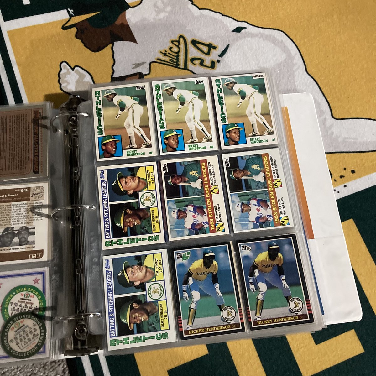 Todays Rickey Henderson PC swag is this random binder page bling from 1984/85 era! Love the @Topps design that year with Tiffany’s and ‘85 Donruss did not disappoint…@CardPurchaser 💚🔥👀🐐⚾️🏃🏿💨🧤#rickeyhenderson #thehobby