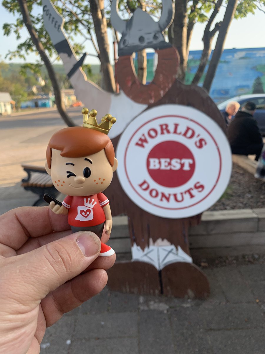 iamzach_attack's tweet image. It’s @OriginalFunko #FunkoSodaSaturday and I just had to bring Freddy to the Worlds Best Donuts up in Grand Marais! #funkosoda #myfunkostory #fotw