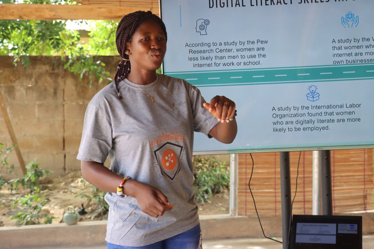 WZoyaar's tweet photo. Excited to have facilitated the #Securesisters Program at #Nonihub, organized by amazing young women influencers .Empowering the next generation in the digital era! #DigitalLiteracy #OnlineSafety #YouthEmpowerment #sheintech https://t.co/gxnfyqtLo6